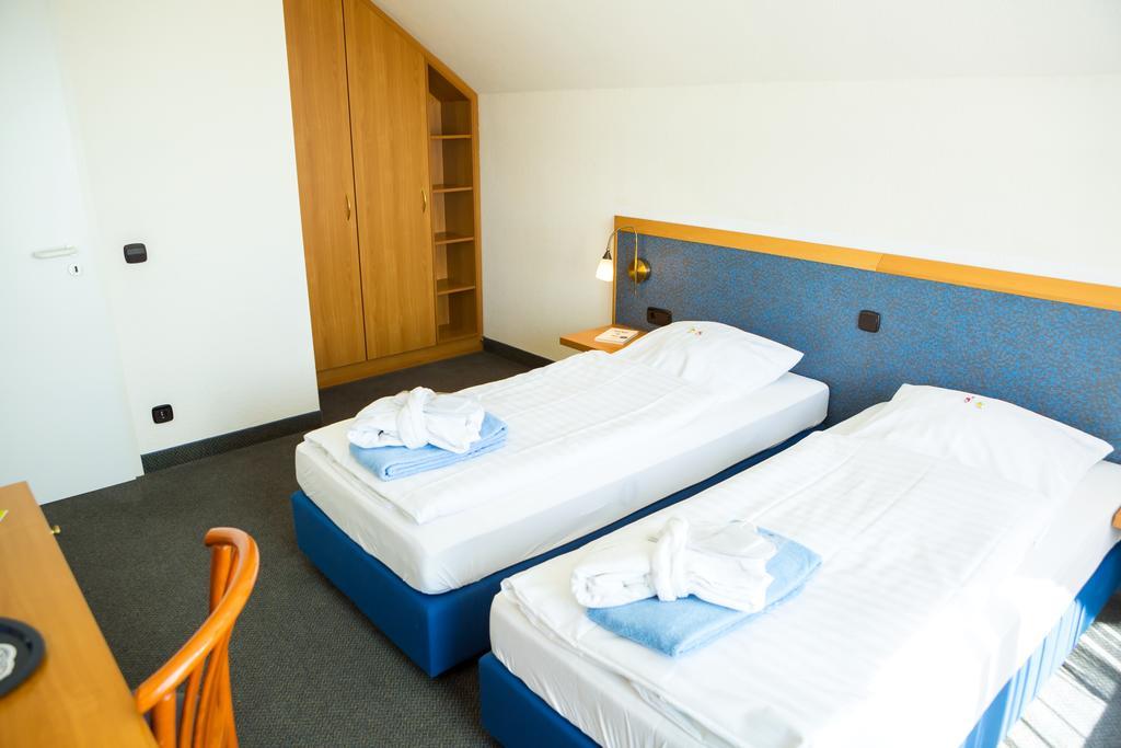 Wohlfuehlhotel Der Jaegerhof Willebadessen Εξωτερικό φωτογραφία